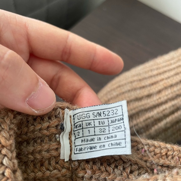 UGG Classic Cardy Knit Chestnut (sz3) - Picture 2 of 5